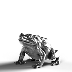 Silver statue of a toad crafted in 999 fine silver.