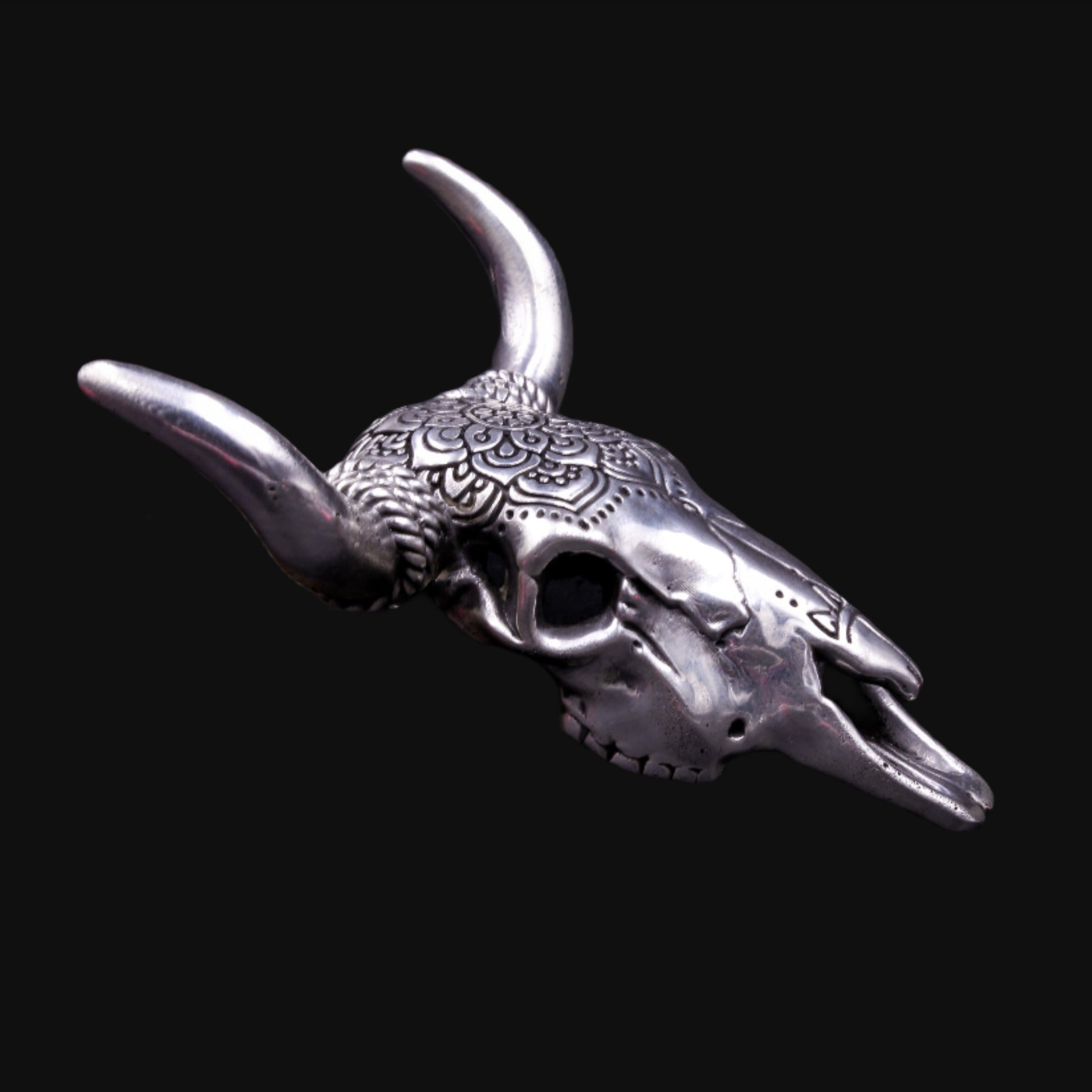 Ornate Bull Skull - SignalOaks Silver Statue